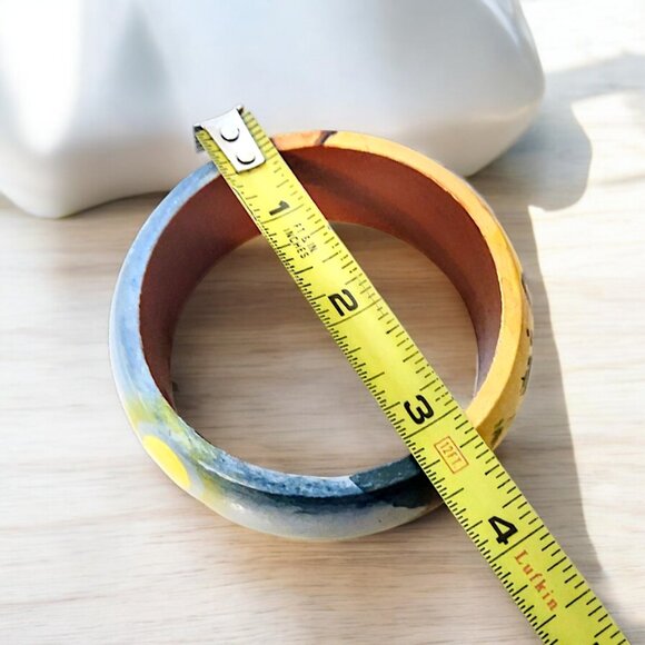 Handmade OOAK vintage handpainted wood bracelet with soft desert landscape hues - Picture 5 of 6